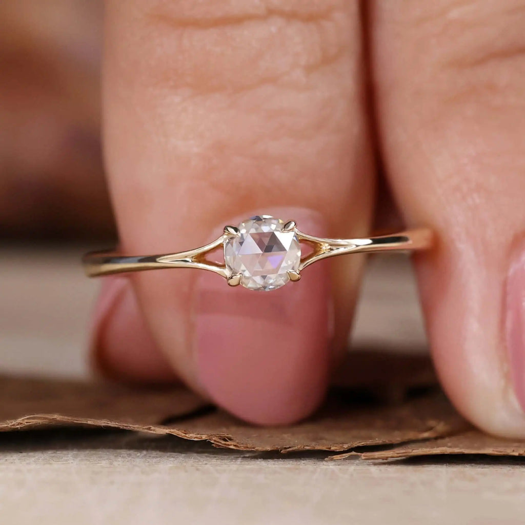 Romantic Gift Customized Classic Unique Lab Grown Diamond Proposal Ring Brilliant Cut 14K Yellow Gold 0.24 Ct Engagement Ring