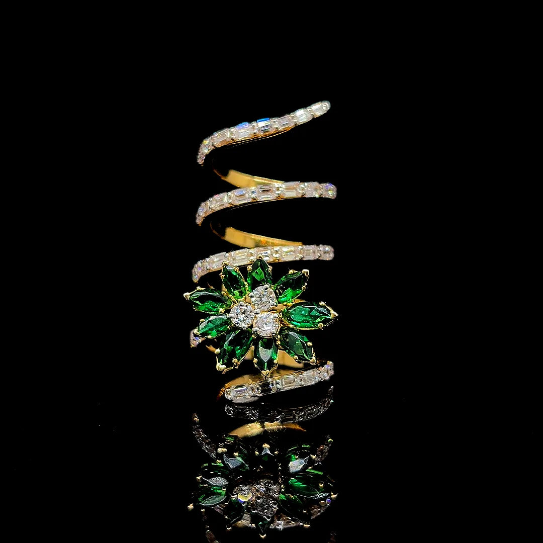 15 GRAM 18KT YELLOW GOLD AND LAB GROWN DIAMOND RING Intricate spirals of gold, adorned with sparkling diamondsA statement piece.