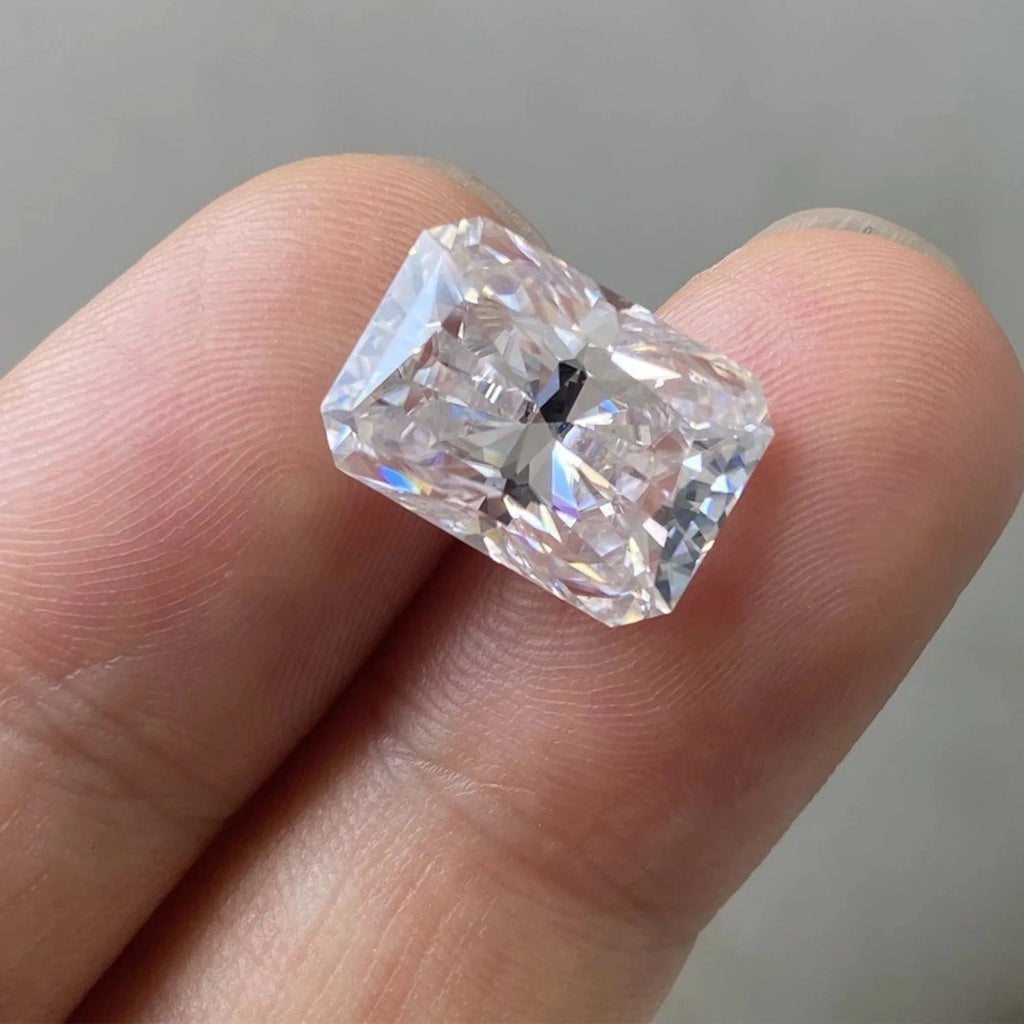 Radiant Cut VVS Clarity IGI Certified Loose EF Color 7-8 Carat Solitaire Synthetic CVD Lab Grown Diamond