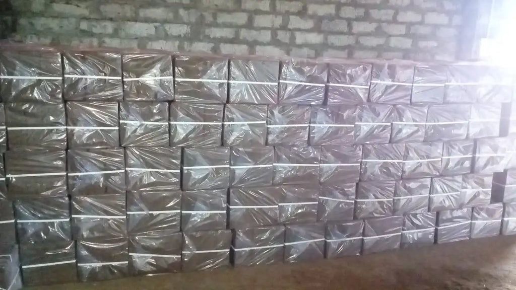 Holiday Brand Cocopeat Biodegradable Peat for Growing Planting Hydroponics Agriculture Animal Bedding-Large Quantity Kerala