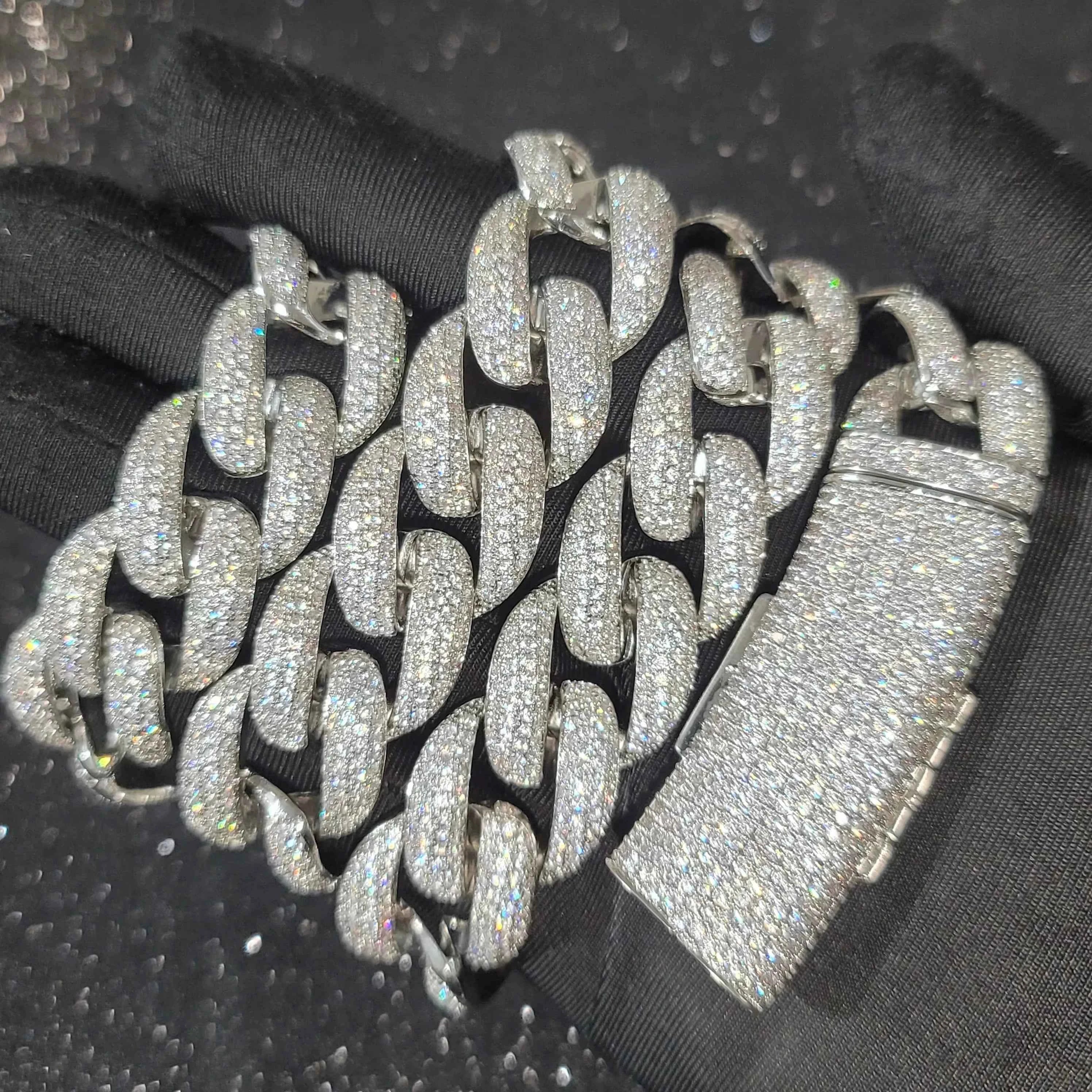 Fashion Miami Cuban Chain Iced Out 15MM Moon Necklace Full Pave Diamonds Long Buckle Necklace Hip Hop Jewelry Necklaces For Men
