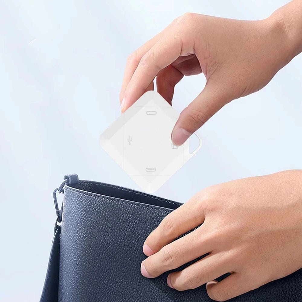 For 4-in-1 External Card Reader with USB and USB-C for Interfaces Supports SD and TF Cards