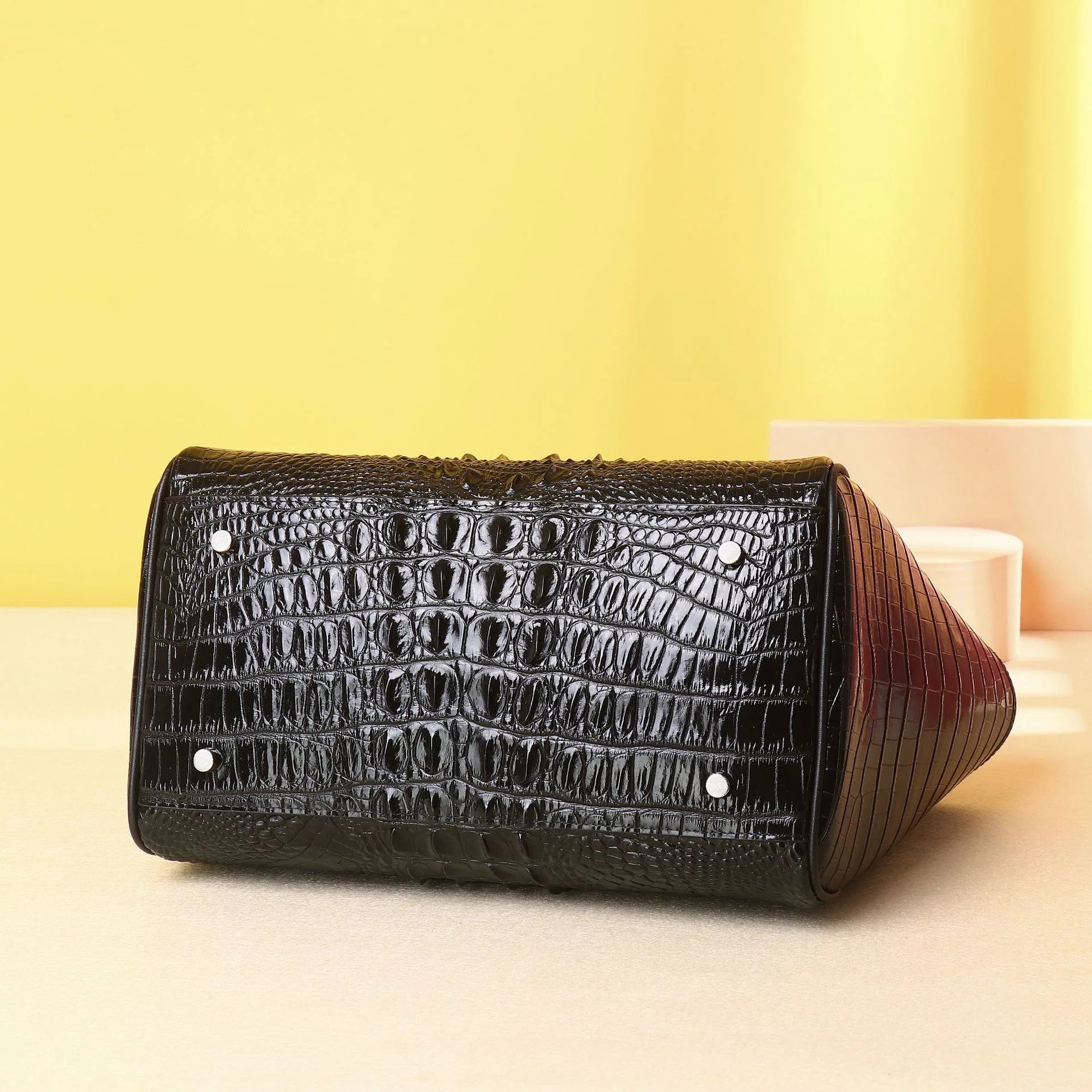 2025 New Luxury Trendy  High Quality Crocodile Pattern Shoulder Bag for Women, Large Capacity Fashionable Handbag