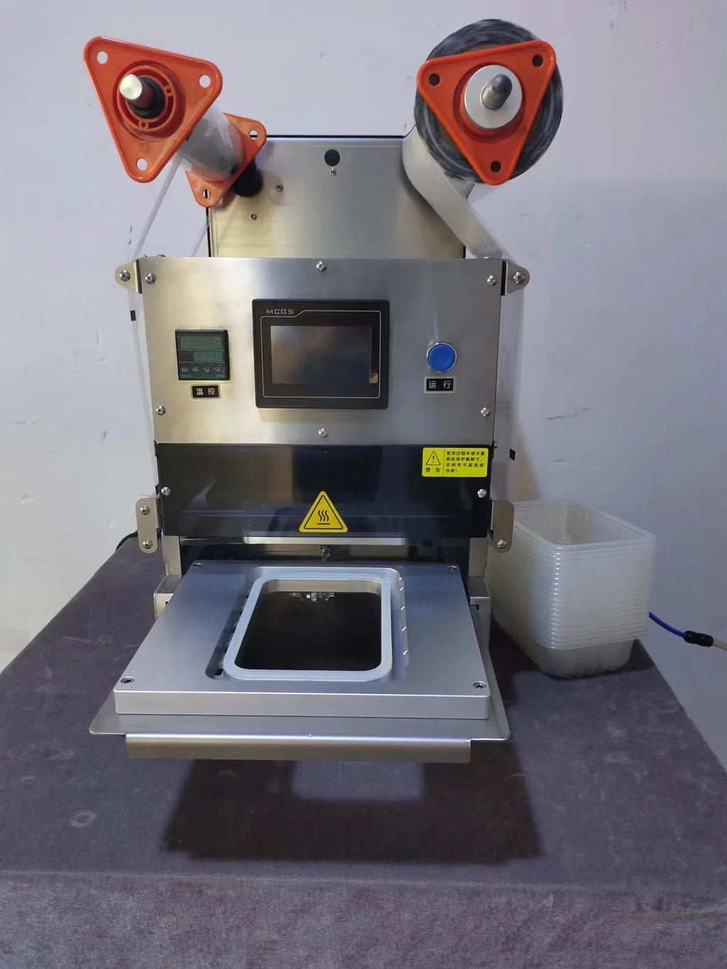 Gas Flush Nitrogen Automatic Salad  Lunch Box Fast Food  Commercial  Tabletop  Plastic Tray Sealer Sealing Machine