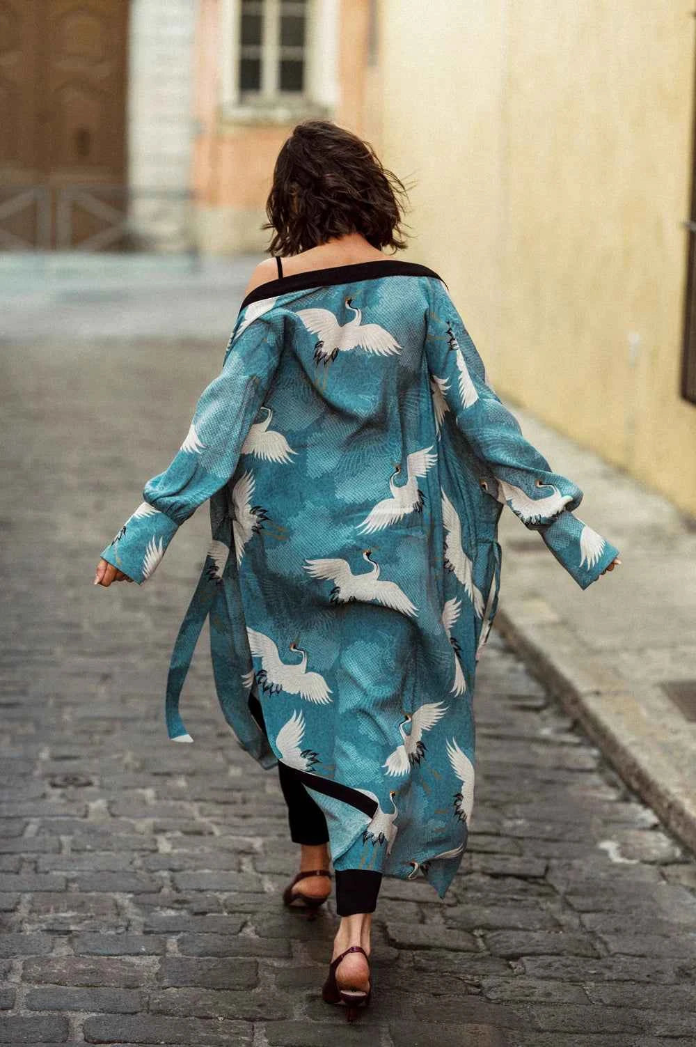 Embroidery Kaftan Beach Tunic Beach Cover up Saida de Praia Swimsuit Women Bikini cover up Pareo Sarong Beachwear Q882