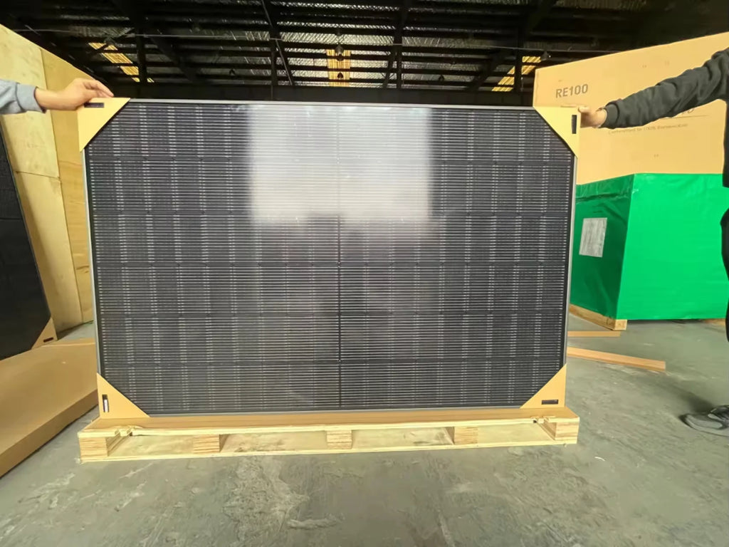 Jinko 440W Mono Crystalline Solar Panel N-type 22.02% Efficiency OEM USA Stock for Onshore Transition