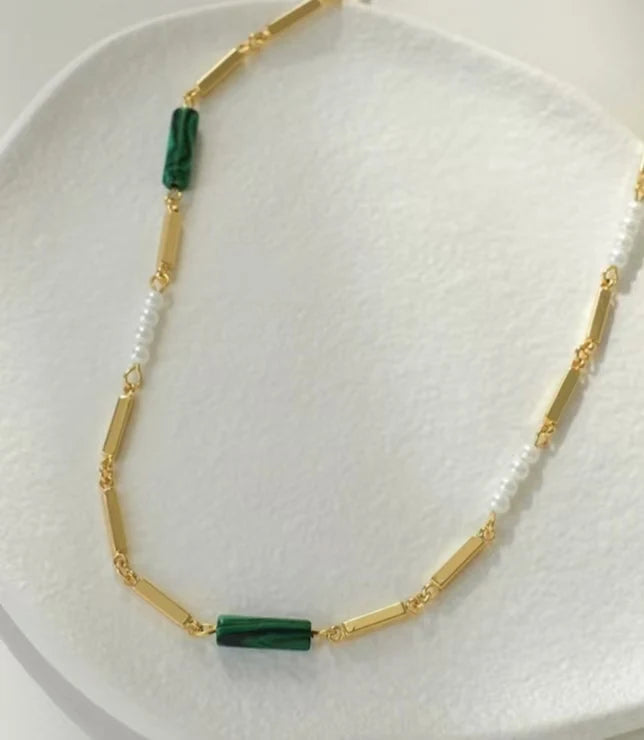 Silver 2024 New 925 Silver Material High-end Design Gold Cylindrical Green Zircon Necklace