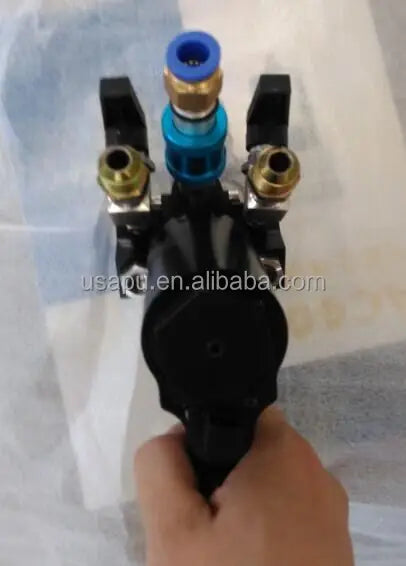 Cost Effective High Pressure Powerful Pu Foam Spray Machine P2 Gun Bearings Gears 1 Year Warranty for Automotive Paint Spraying