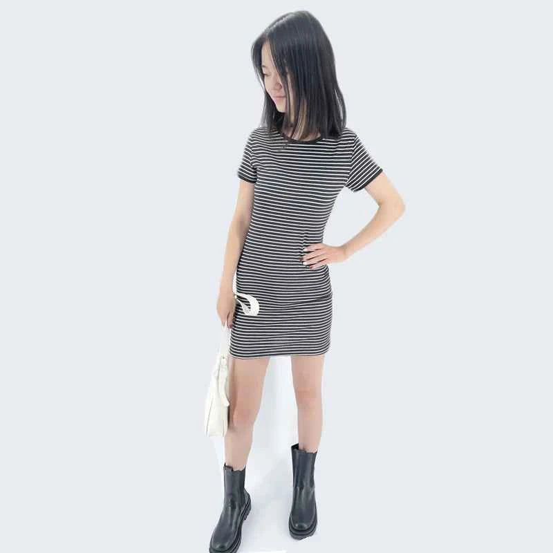 Summer Round Neck Enough Stock Short-sleeved Dress Black And White Striped Dresses Casual Elegant Sheath Slim Dress
