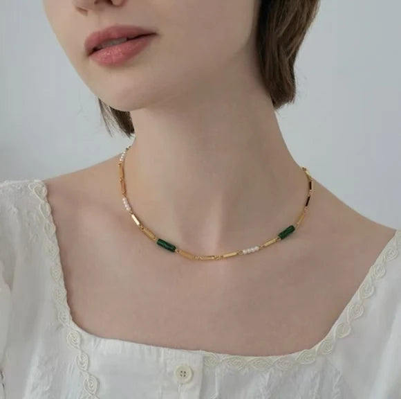 Silver 2024 New 925 Silver Material High-end Design Gold Cylindrical Green Zircon Necklace