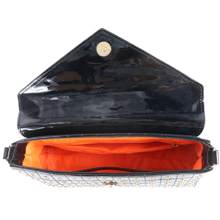 Dark Punk Style PU Leather Handbag Rivets Wristlets Clutch Purse Chains Letter Waterproof Fashionable Winter Accessories