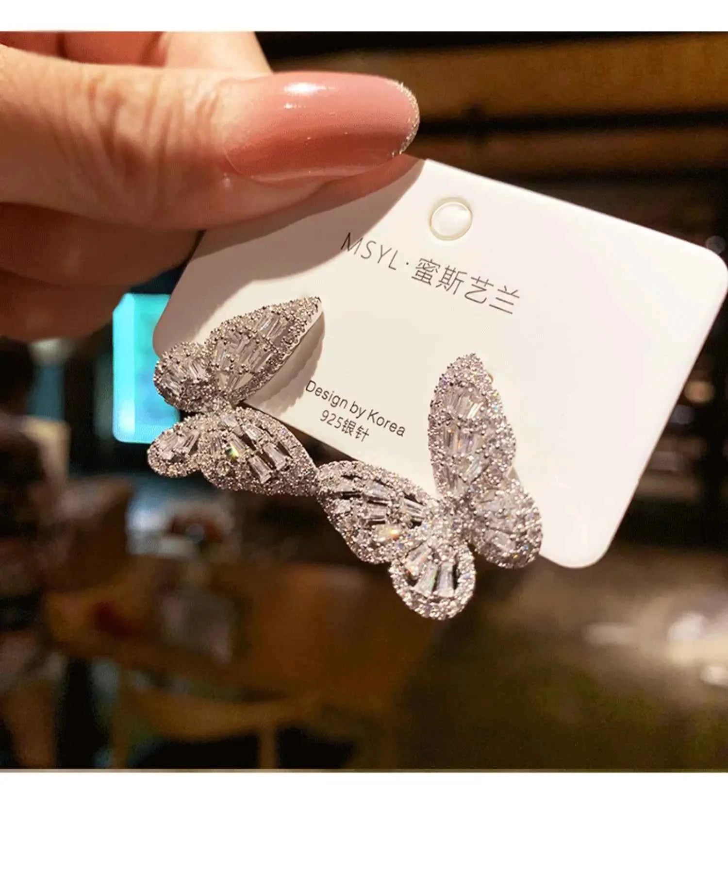 2023 New Butterfly Zircon Earrings Women's Korean Luxury Jewelry Literary Style Earrings Net Red Temperament Simple New Earrings