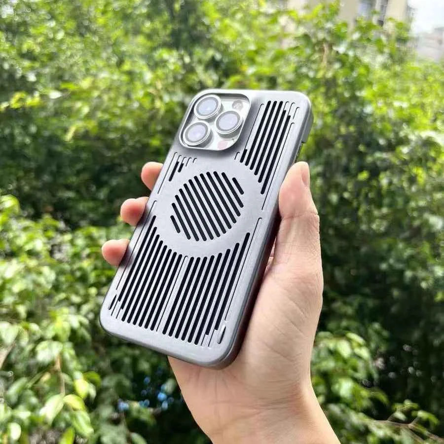 Magnetic Heat Dissipation Cooling Protective Cover Case for IPhone13 PC Mobile Phone Cases
