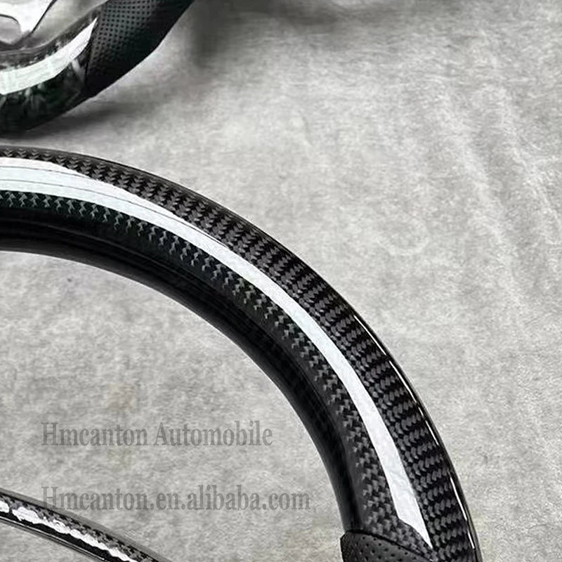 Wholesale Carbon Fiber Perforated Leather Steering Wheel for Infiniti G27 G37 Cheap High Quality Car Accessory