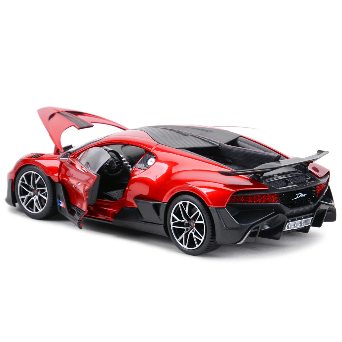 Bburago 1:18 Bugatti Divo Sports Car Static Simulation Die Cast Vehicles Collectible Model Car Toys