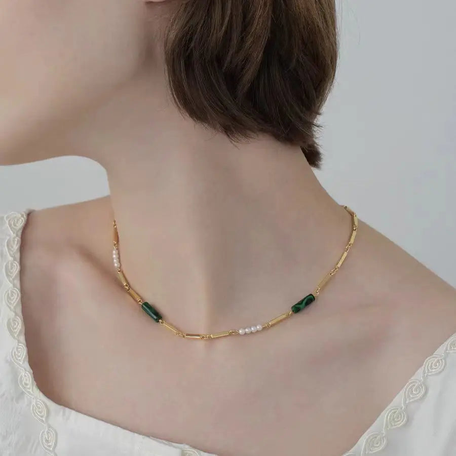 Silver 2024 New 925 Silver Material High-end Design Gold Cylindrical Green Zircon Necklace