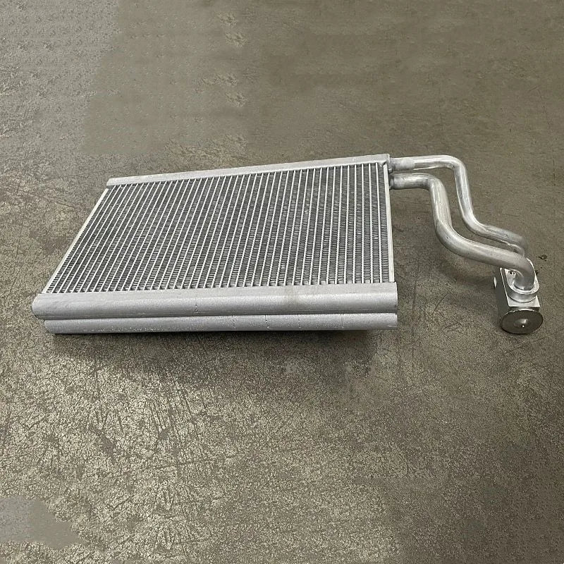 SINOTRUK HOWO Truck Parts Evaporator WG1642820077