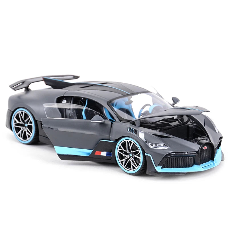 Bburago 1:18 Bugatti Divo Sports Car Static Simulation Die Cast Vehicles Collectible Model Car Toys