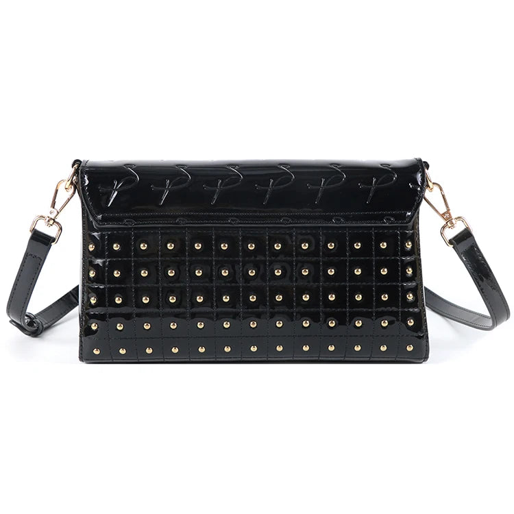 Dark Punk Style PU Leather Handbag Rivets Wristlets Clutch Purse Chains Letter Waterproof Fashionable Winter Accessories