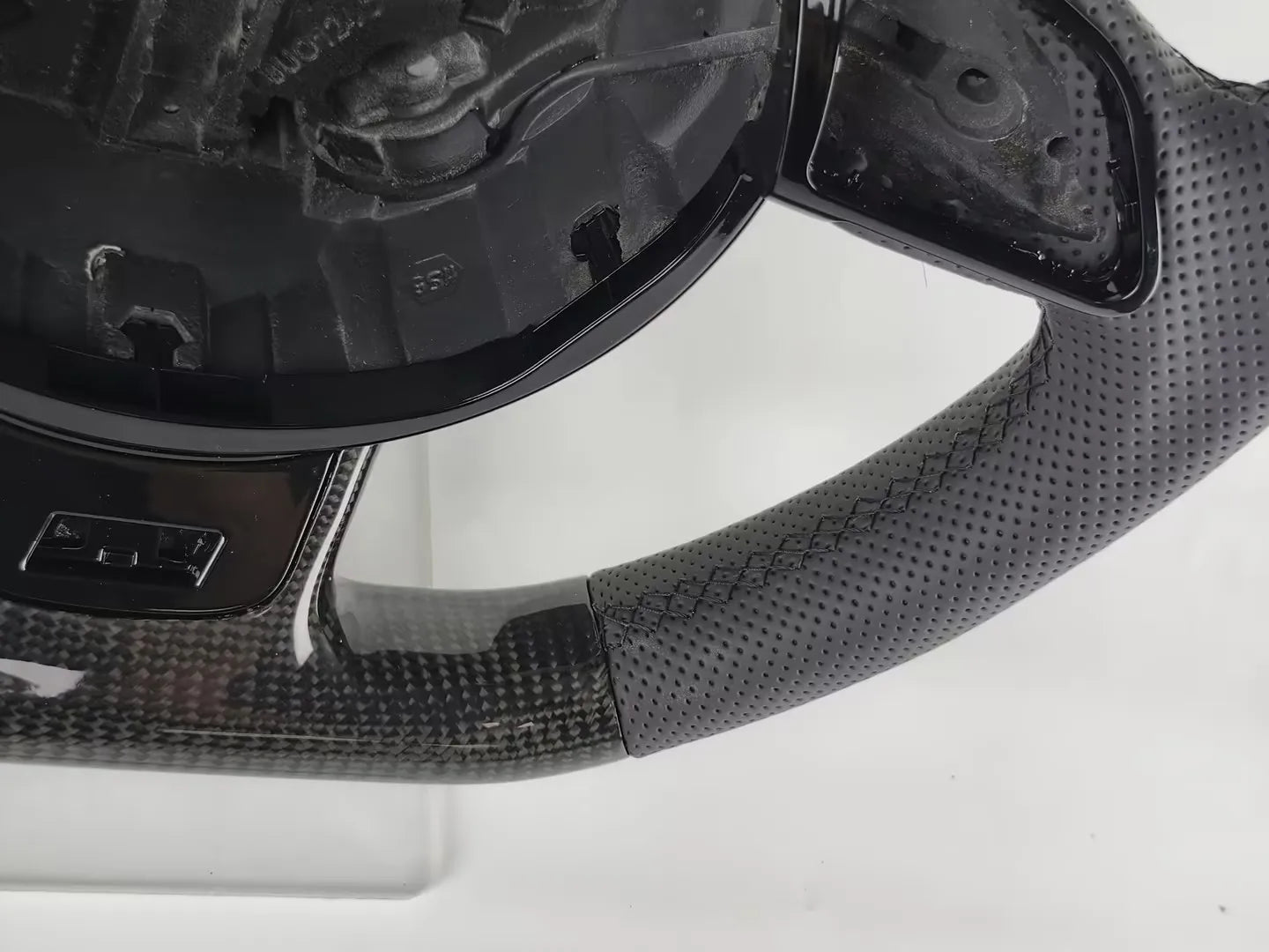 Carbon Fiber Sport Car Steering Wheel for Audi A3 A4 A5 S3 S4 S5 Q3 Q5 B8 B9