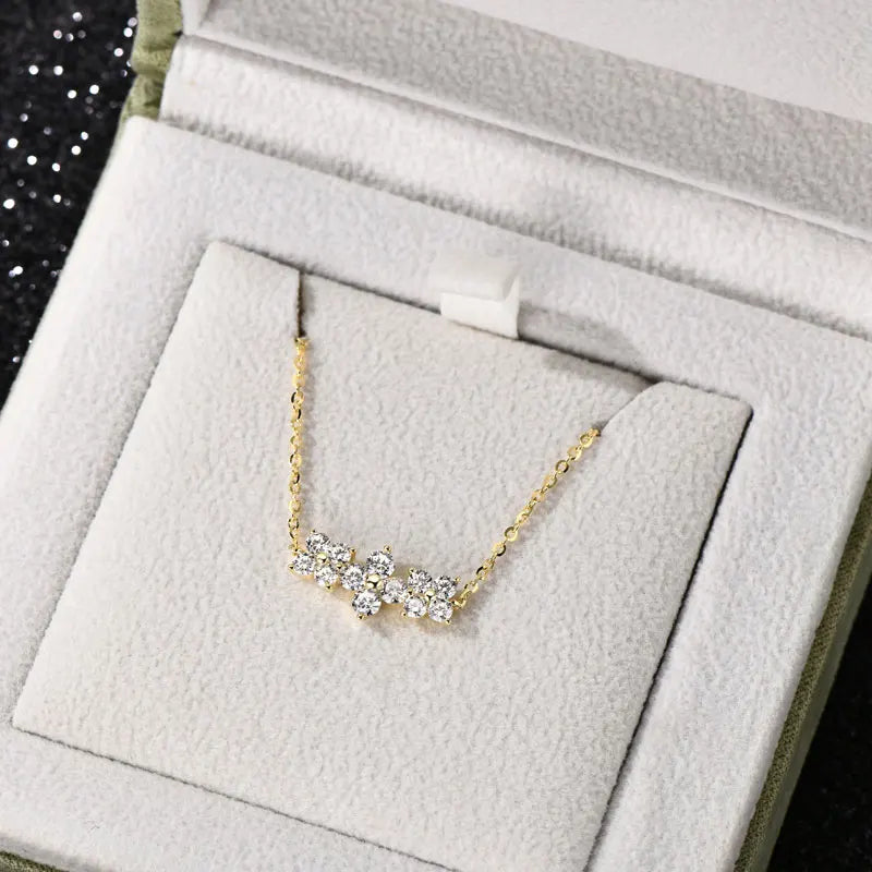 Free Shipping 925 Sterling Silver 3mm & 2.5mm Round Moissanite Jewelry Exquisite Four-Leaf Clover Pendant Necklace for Women