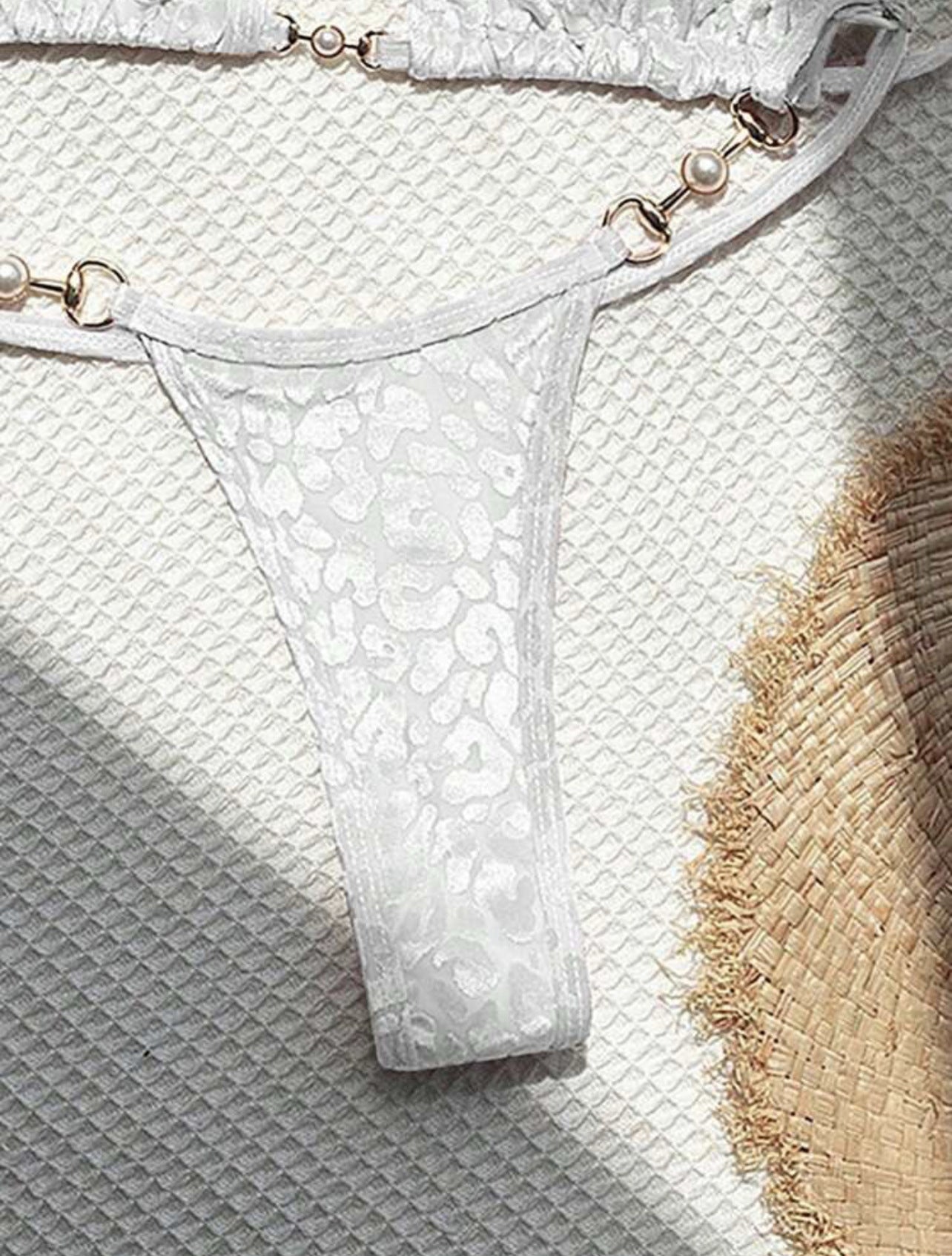 2025 European and American New Sexy T-Shaped Pearl Leopard Print Special Fabric Swimsuit Bikini Bikini Cross-Border