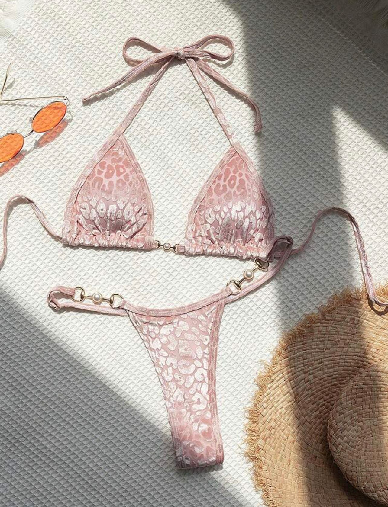 2025 European and American New Sexy T-Shaped Pearl Leopard Print Special Fabric Swimsuit Bikini Bikini Cross-Border