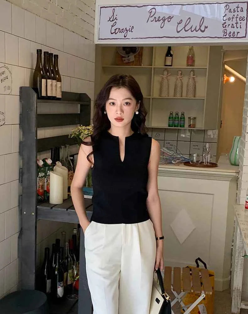 Women V-neck Good Quality Breathable Sleeveless Knit Tank Top Sweater Vest Spring Summer New in Chic Top Minimal Style