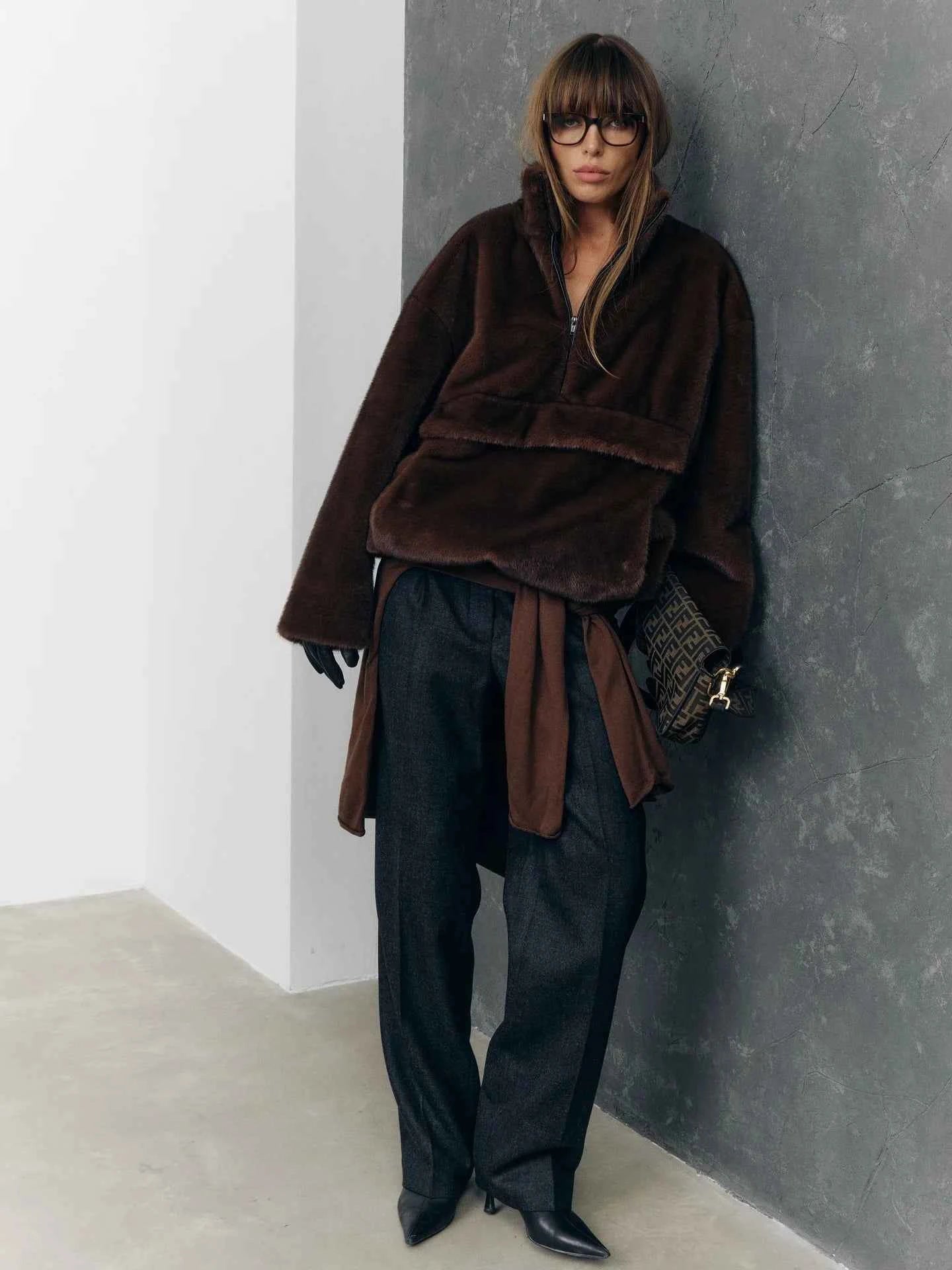 2025 Designer Faux Fur Coat, New Winter Style, Warm Pullover Zipper Top Simple Stylish And Elegant