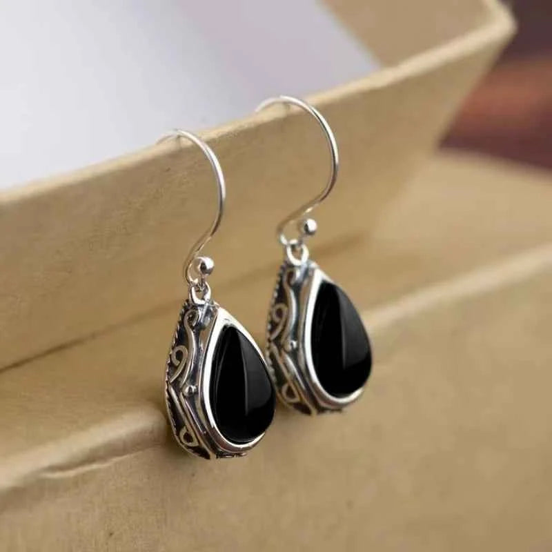 Huitan Green/Red Pear Stone Drop Earrings for Women Ethnic Style Aesthetic Carved Pattern Temperament Lady's Earrings Jewelry