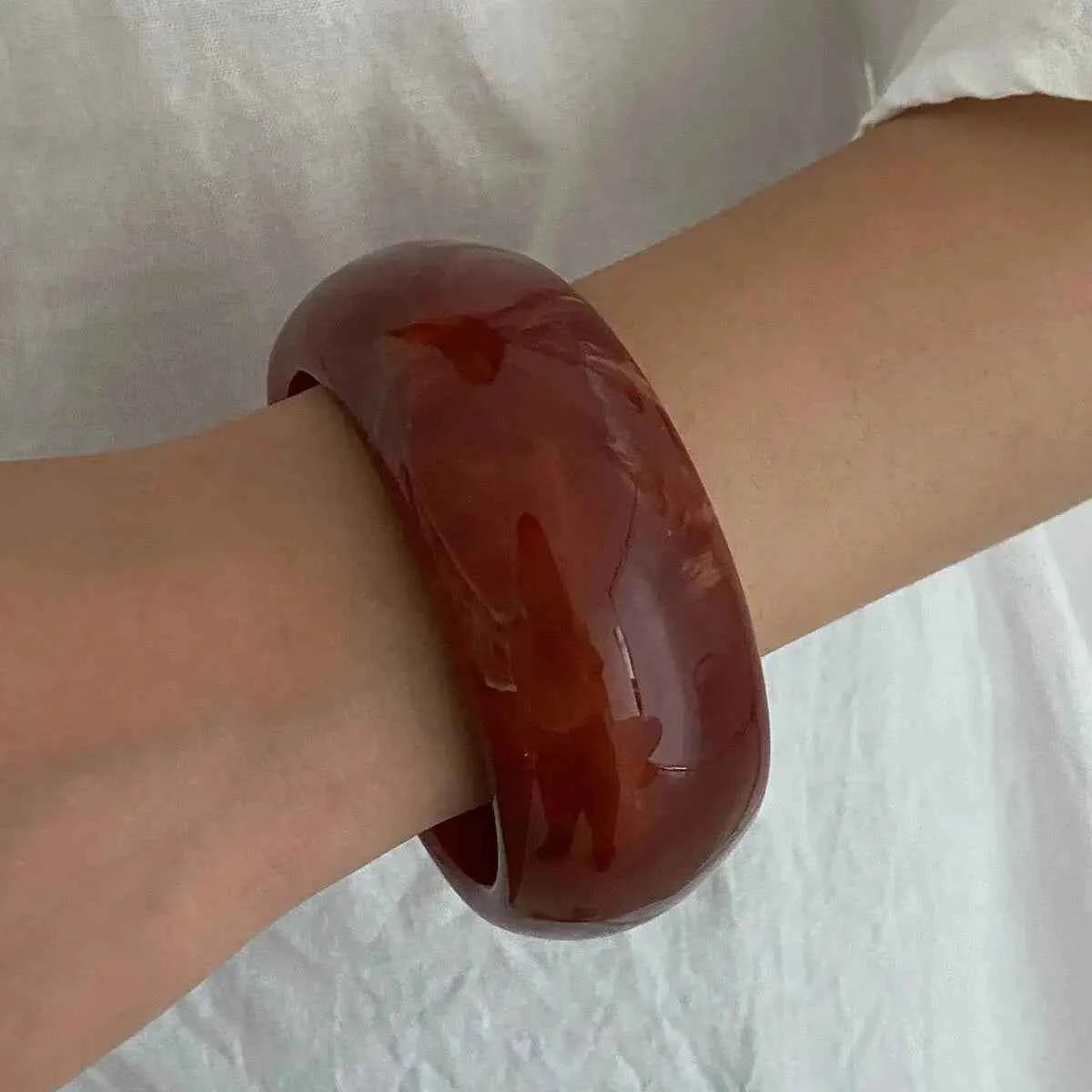 Ingemark 3 Styles Vintage Boho Chunky Resin Acrylic Bangles for Women Boho Wide Chunky Round Stackable  Bracelets Hand Jewelry