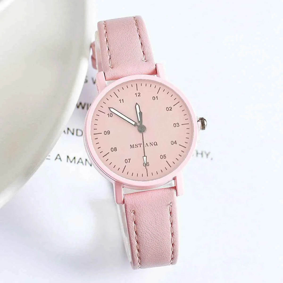 YIKAZE Women's Watch PU Leather Strap Women Quartz Watches Waterproof Round Dial Retro Bracelet Watch Ladies Girls Wristwatch