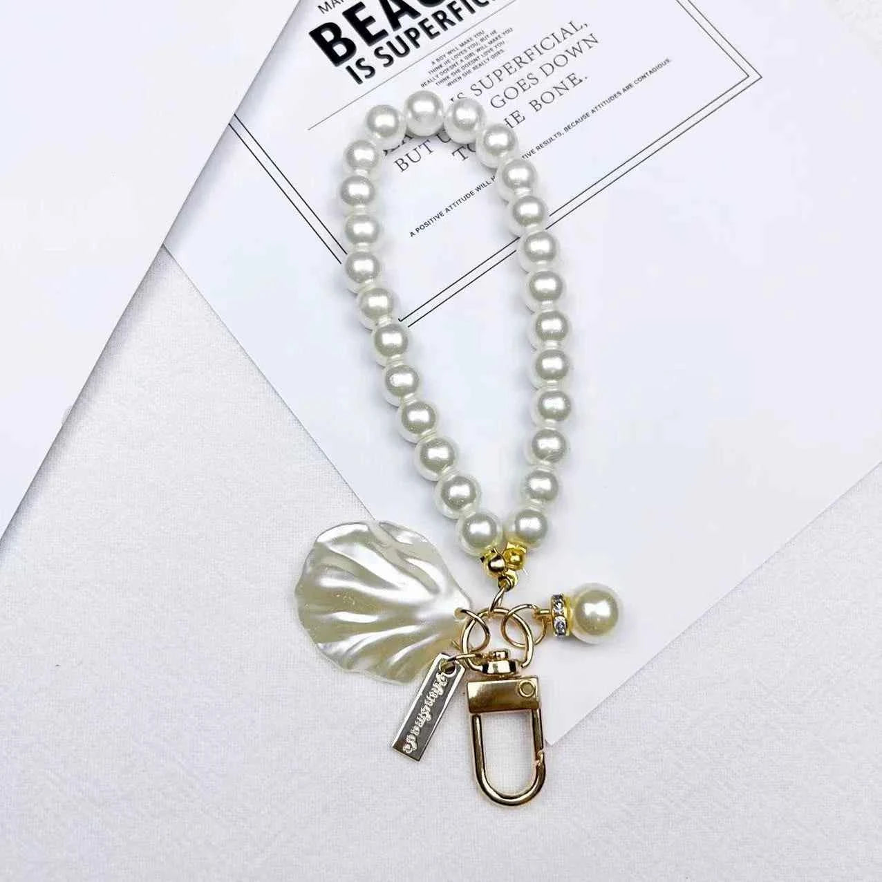 New Arrival Pearl Heart Charm Keyring Bag Charm Accessory for Women, Trendy Key Pendant for Backpacks, Unique Gift Idea