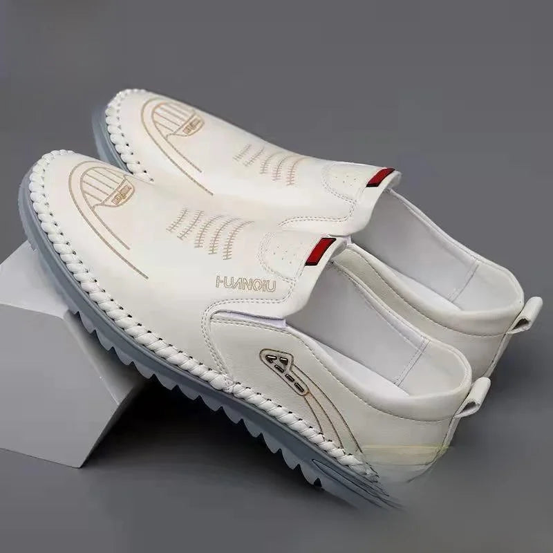 Fashionable Soft Leather Men's Shoes Wear-Resistant Bean Bean Shoes Breathable round Toe Flat Heel Casual Shoes for Spring