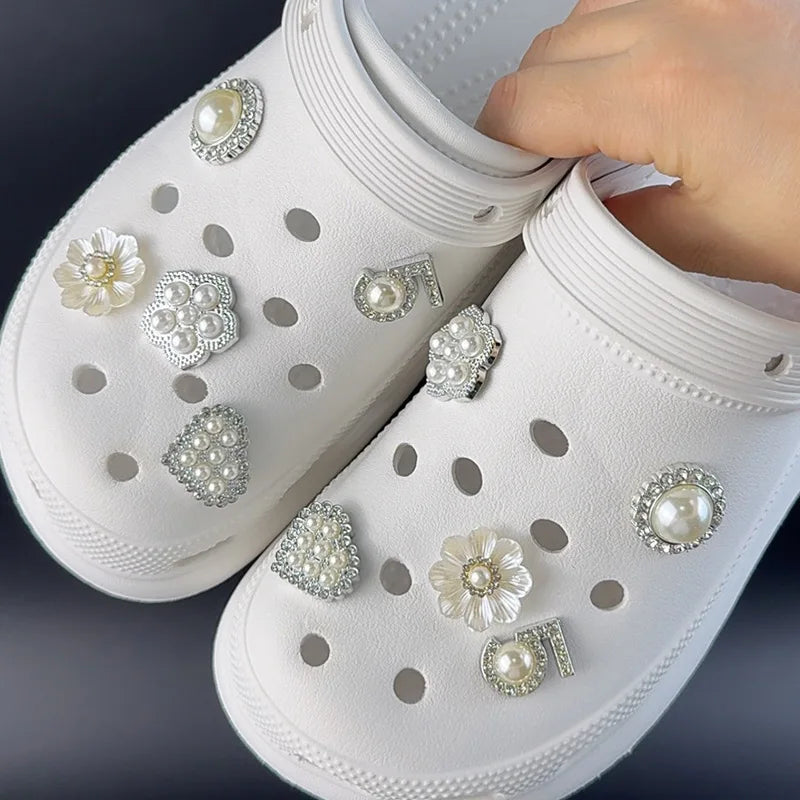 10PCS Fashion Shoe Charms Set Accessories Hole Shoe Buckle Summer Pearl Rhinestone Flower DIY Shoes Decorations for Sandals