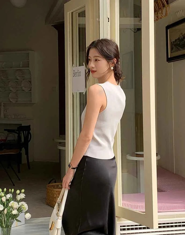 Women V-neck Good Quality Breathable Sleeveless Knit Tank Top Sweater Vest Spring Summer New in Chic Top Minimal Style