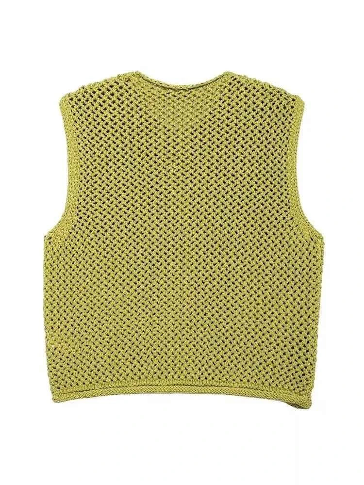 Women Fashion Sleeveless Coarse Needle Knitting Vest Sweater Female Chic Big Pockets Patch Buttons Cardigan Waistcoat Tops