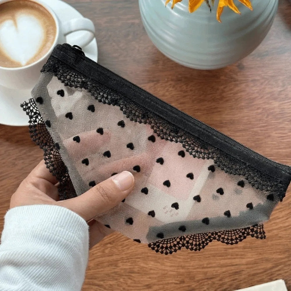 New Briefs Shape Cosmetic Bag Mesh Lace Heart Makeup Storage Pouch Y2K Transparent Toiletry Bag Storage for Travel
