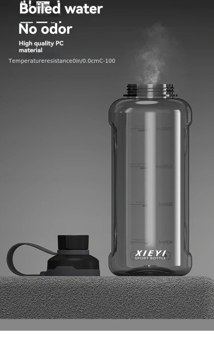 Large-capacity portable water bottle, made of high-transparency, drop-resistant PC material, with a leak-proof handle.
