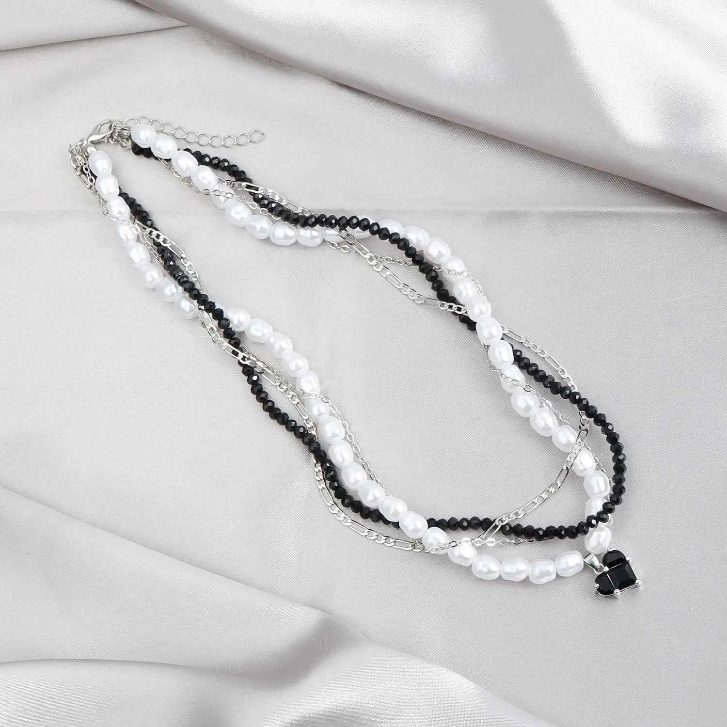 Y2K Heart Beaded Necklace Women Boho Crystal Class Gravel Clavicle Chain Cool Y2K Choker Exquisite Fashion Jewelry