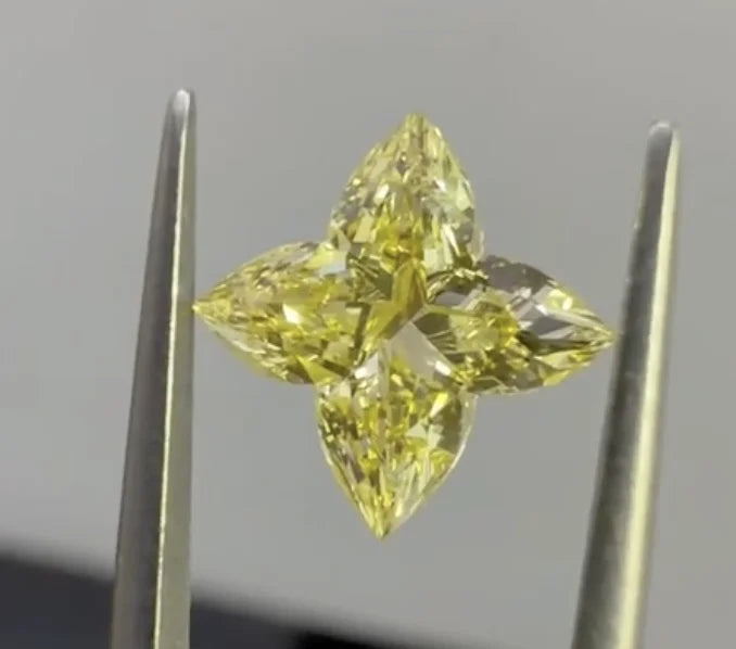 Lily Custom Star Cut Fancy Vivid Yellow IGI Certified Lab Grown Laser Drilled CVD HPHT VVS Clarity 1-3ct Loose Diamond