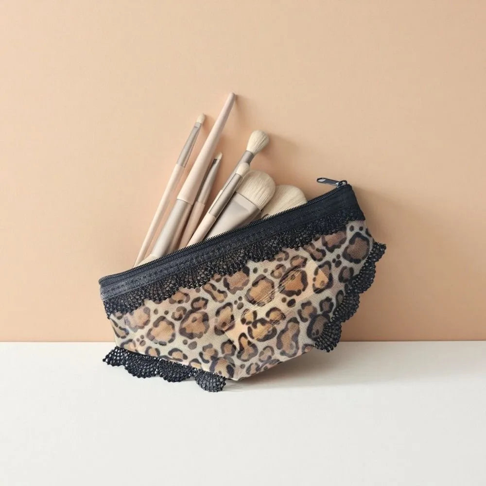 New Briefs Shape Cosmetic Bag Mesh Lace Heart Makeup Storage Pouch Y2K Transparent Toiletry Bag Storage for Travel