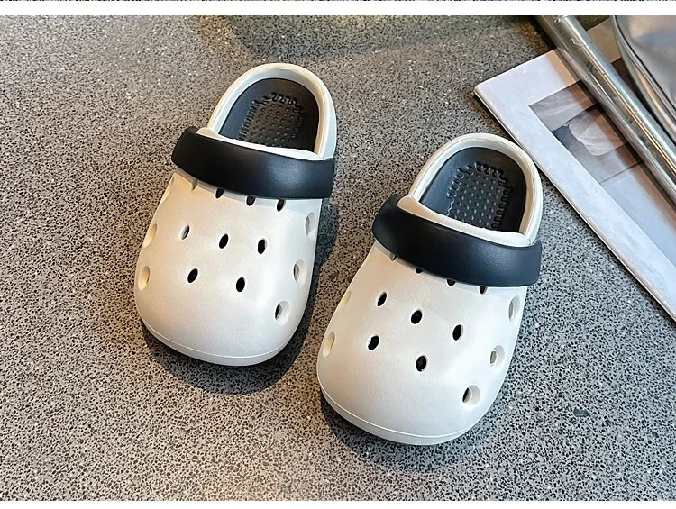 Kids Sandals Outdoors 2025 New Children Slippers Non-slip Soft Sole Students Beach Shoes Hollowed-out Breathable Fashion Trendy