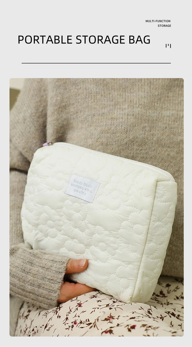 Embroidery Large-Capacity Cosmetic Bag Waterproof Portable Storage Bag Travel Makeup Pouch