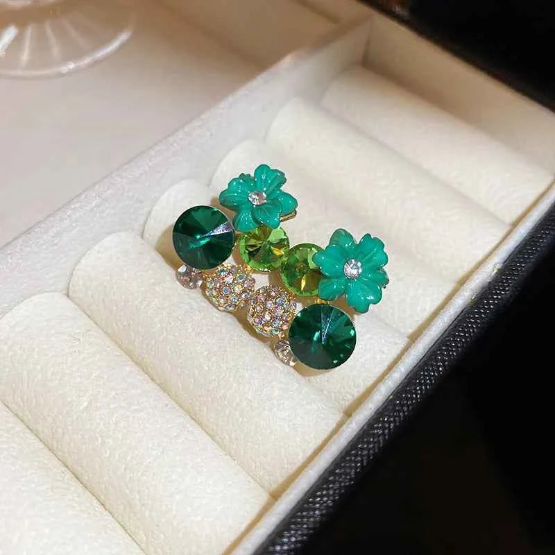Green Flower Rhinestone Stud  Earrings For Women Sweet Delicate Fashion Personality Design Sense Commuter New Earring Wholesale