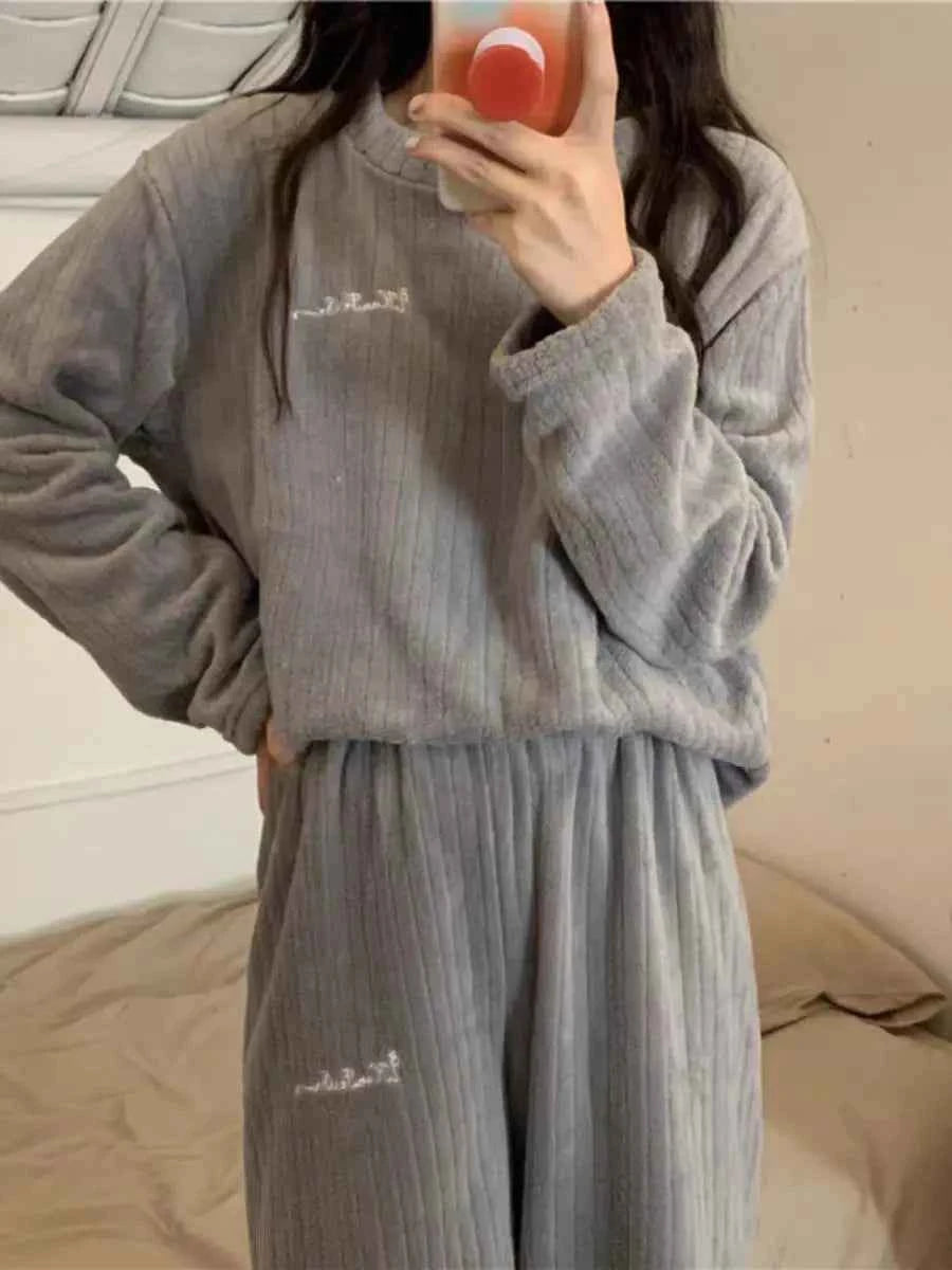 Winter Flannel Two-piece Loose Casual New O-neck Striped Coral Fleece Top Elastic Waist Pants sets Women's Pajamas Set Sleepwear