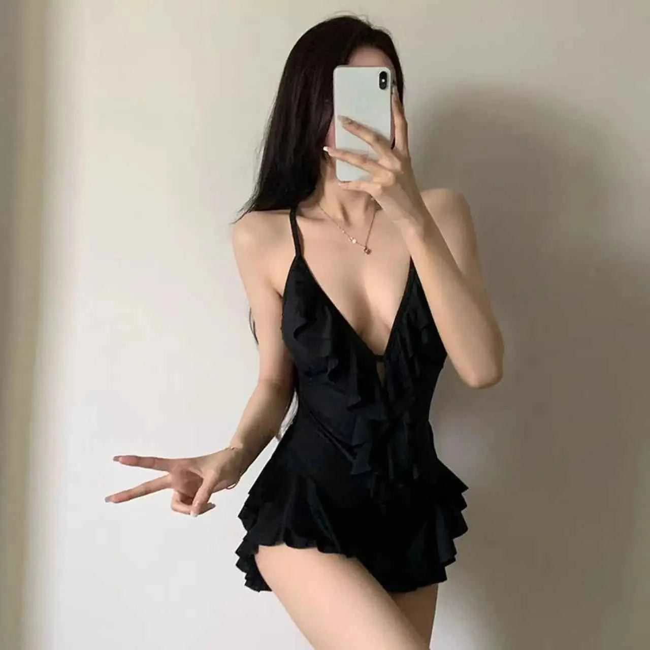 Fashionable Korean style women's one-piece swimsuit, push-up and backless, perfect for sexy girls, students, beach vacations