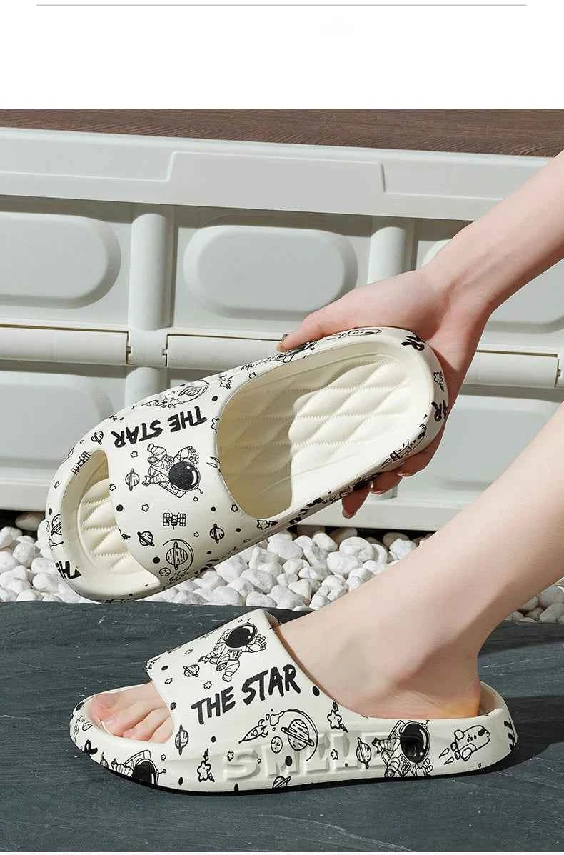 Slippers FOR WOMEN'S Summer Outdoor Wear, New Indoor Home, Bathroom, Shower, Non Slip, Household Slippers for Men Zyt2411