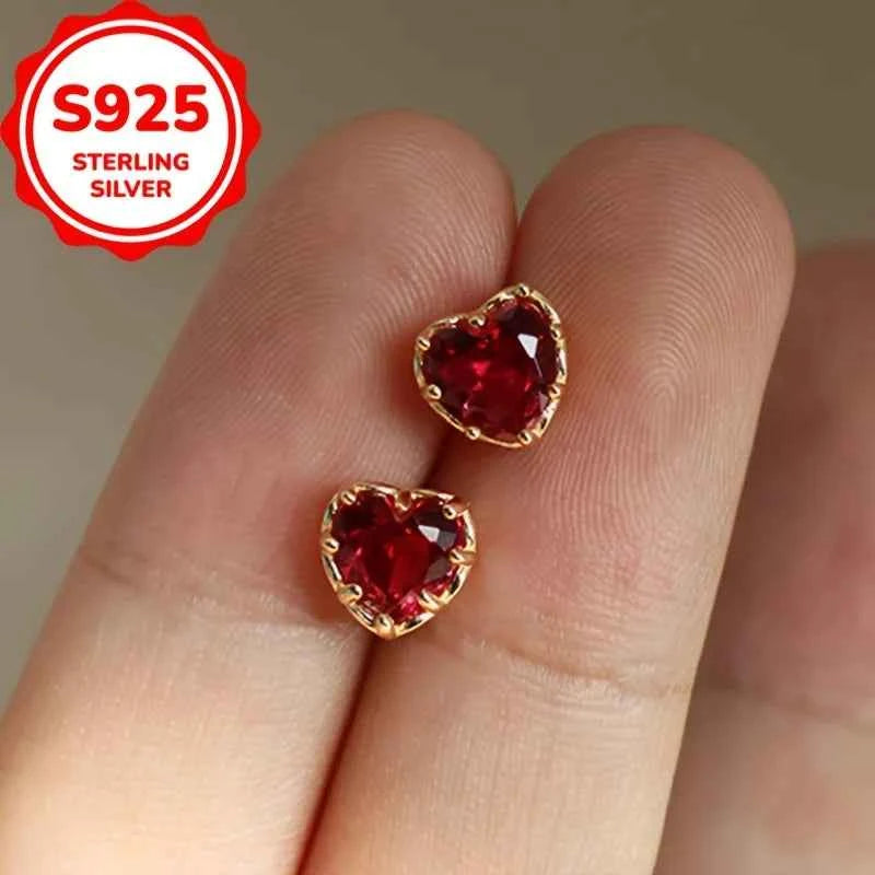 Creative 925 Pure Silver Classic Fashion Anti-Allergic Heart Ear Studs for Women Accessories