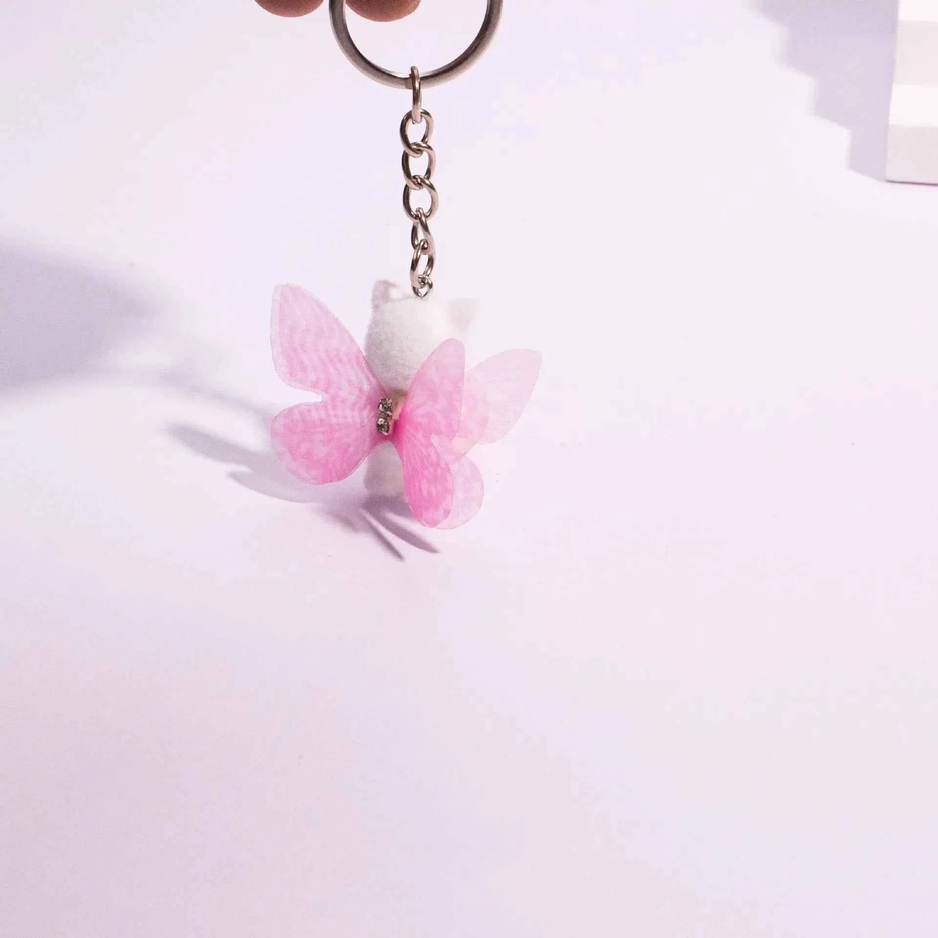 Adorable Flocking Cat Keychain - Butterfly Wing Design, Cute Bag/Car Charm, Perfect Gift for Cat Owners & Pet Lovers